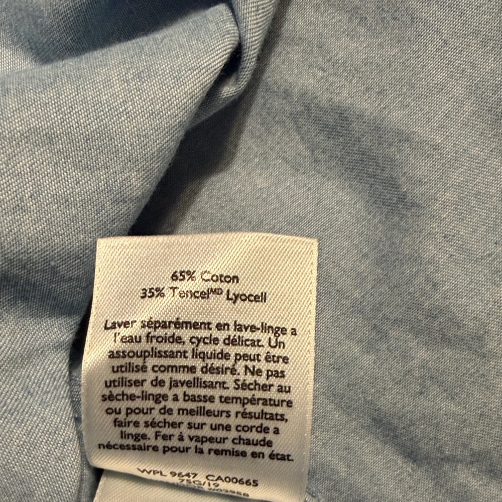 Eddie Bauer Women's short sleeve Blue Button Down Shirt. Med. EUC. - Picture 6 of 6